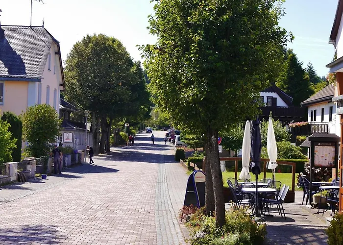 'kahle Poen' Mit Meinecardplus, Wintergarten Und Eingezaeuntem Garten *