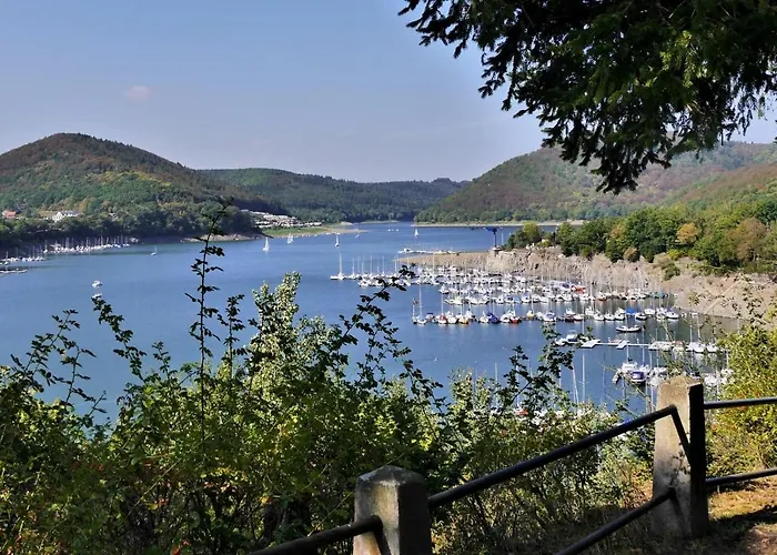 'kahle Poen' Mit Meinecardplus, Wintergarten Und Eingezaeuntem Garten